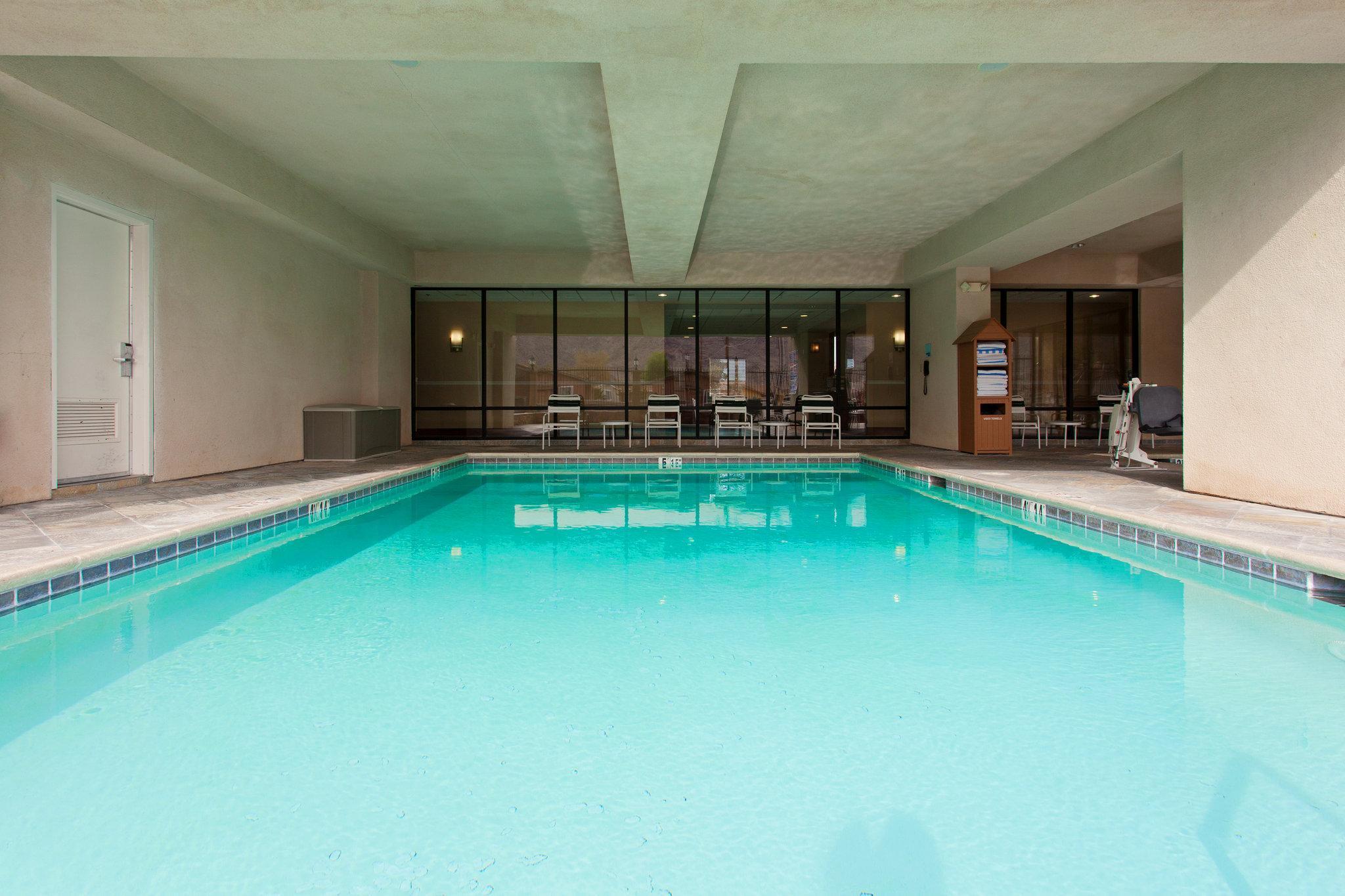 Holiday Inn Express Hotel & Suites Twentynine Palms By Ihg Exterior photo