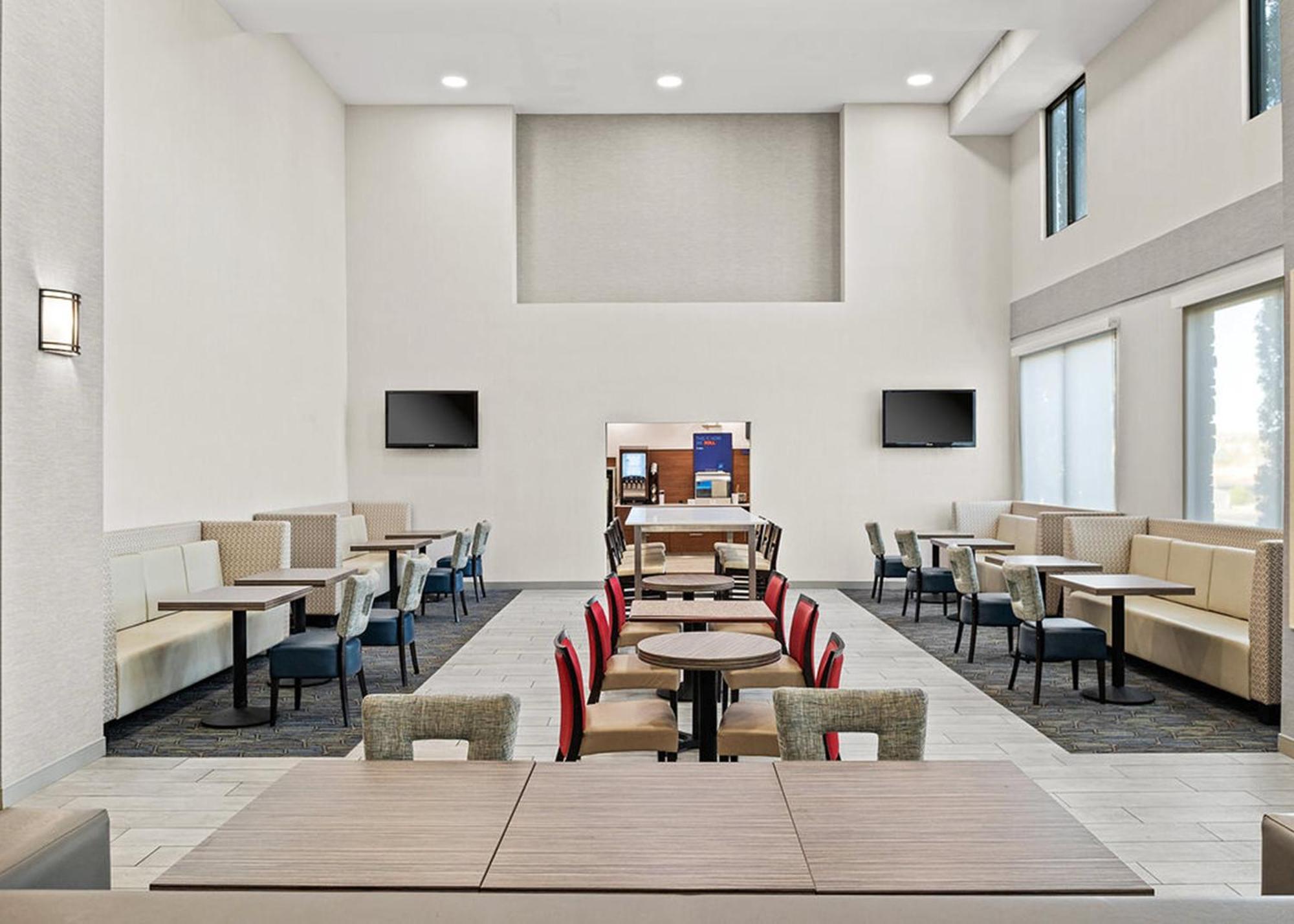 Holiday Inn Express Hotel & Suites Twentynine Palms By Ihg Exterior photo