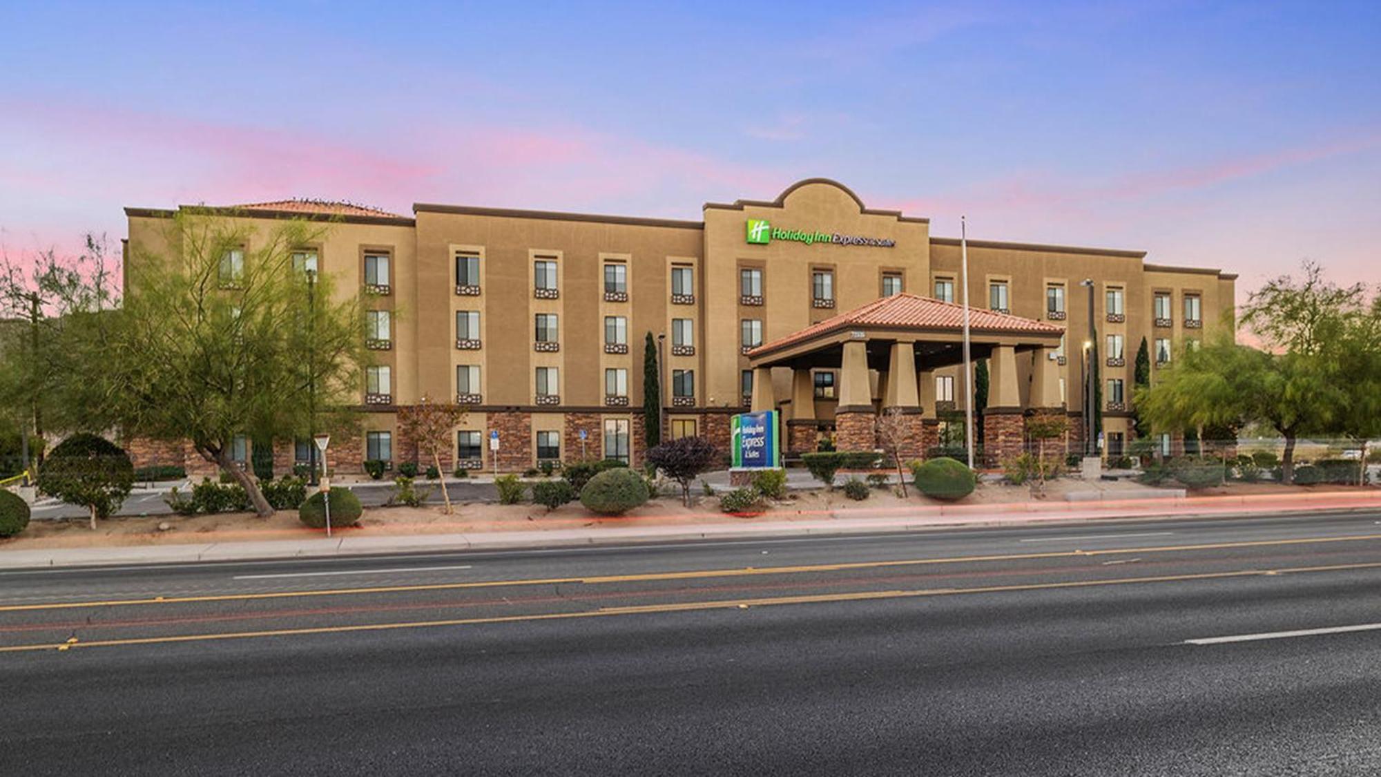 Holiday Inn Express Hotel & Suites Twentynine Palms By Ihg Exterior photo